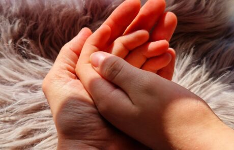 Konsulentydelser for familier, børn og unge Konsulentydelser for familier, børn og unge. Konsulentydelser med tilbud som kontaktperson, ledsagerordning og støtteophold i hjemmet hos Kvistholm